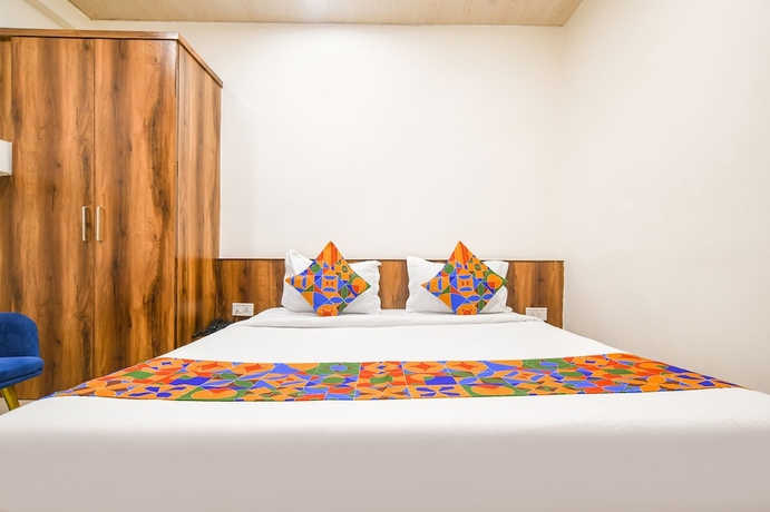 Imagen de la habitación del Hotel Fabexpress The King Palace. Foto 3