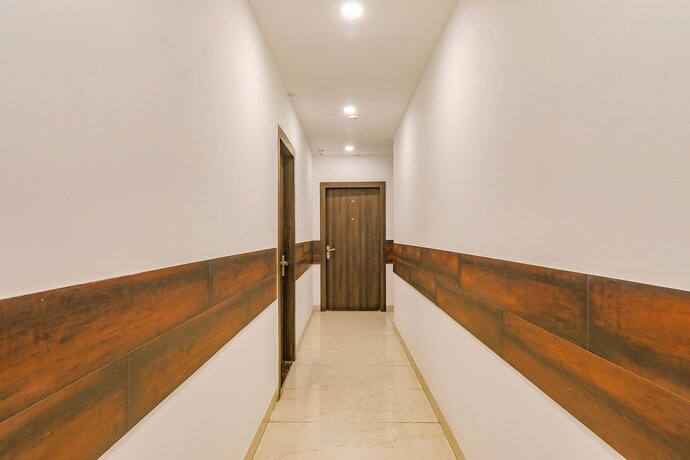 Imagen general del Hotel Fabexpress The Mall Inn. Foto 18