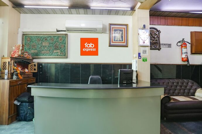 Imagen general del Hotel Fabexpress The Residency. Foto 7