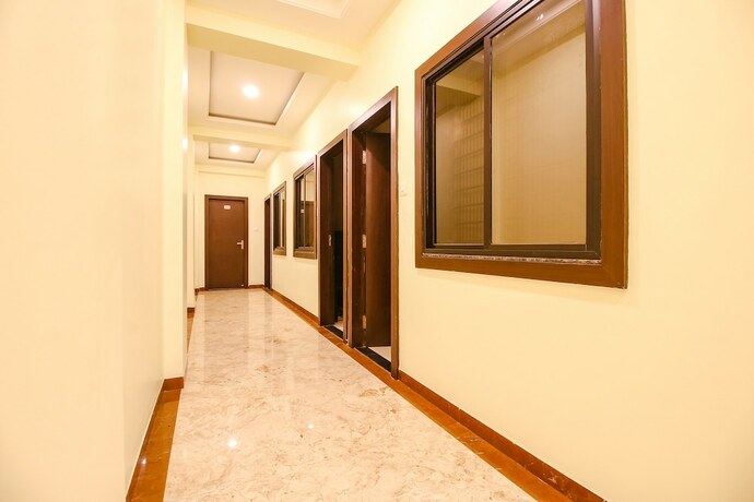 Imagen general del Hotel Fabexpress The Shloka. Foto 7