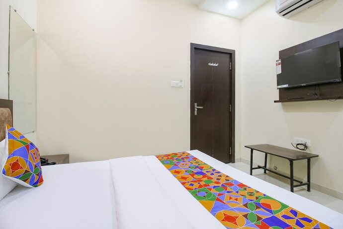 Imagen general del Hotel Fabexpress The Shloka. Foto 11