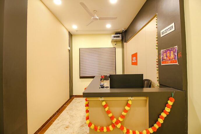 Imagen general del Hotel Fabexpress The Shloka. Foto 15