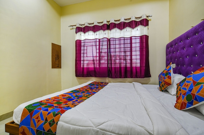 Imagen de la habitación del Hotel Fabexpress Udgam Palace. Foto 7