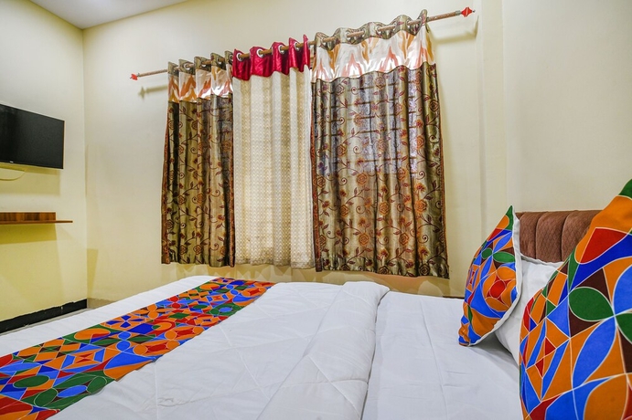 Imagen de la habitación del Hotel Fabexpress Udgam Palace. Foto 10