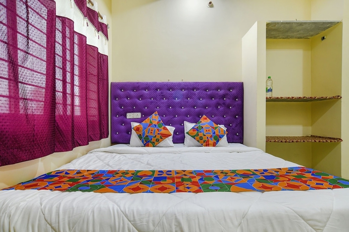Imagen de la habitación del Hotel Fabexpress Udgam Palace. Foto 12