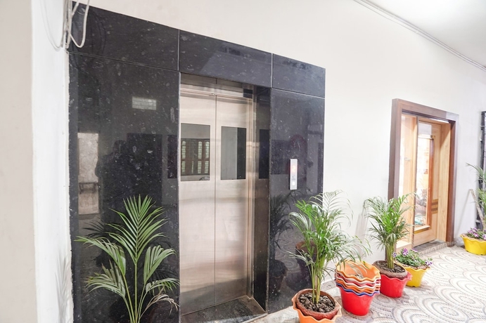 Imagen de los interiores del Hotel Fabexpress Vairagi Inn. Foto 14