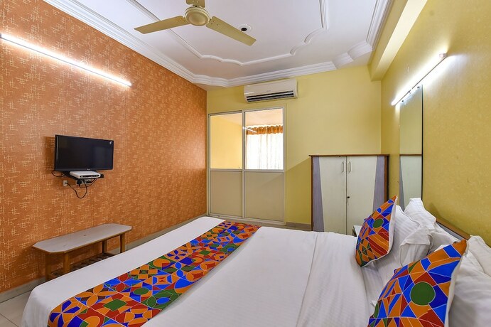Imagen de la habitación del Hotel Fabexpress Vibrant Residency. Foto 15