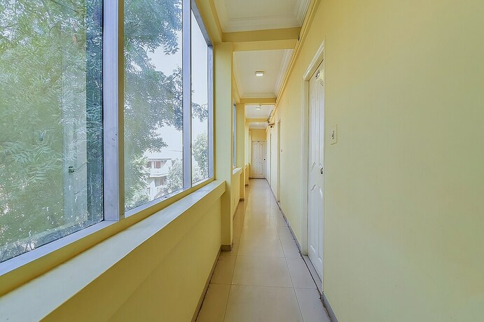 Imagen general del Hotel Fabexpress Vibrant Residency. Foto 12