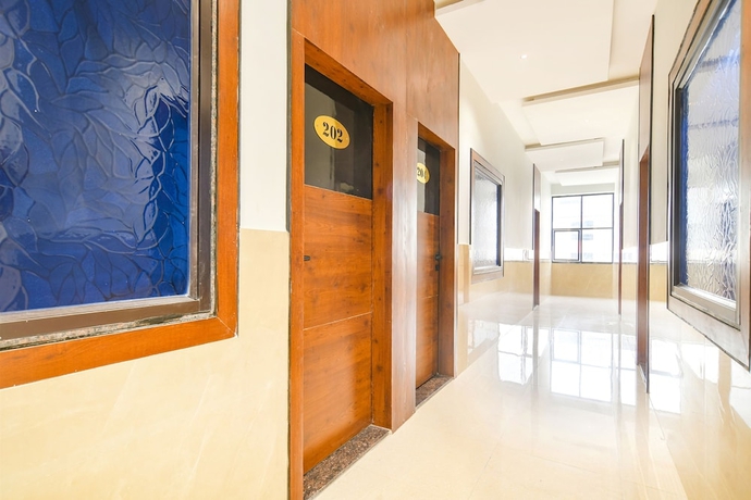 Imagen de los interiores del Hotel Fabhotel Aashiyana. Foto 16