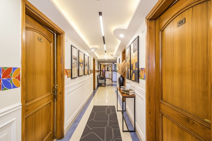 Imagen de los interiores del Hotel Fabhotel Aay Kay Model Town. Foto 12