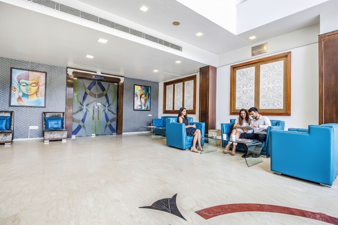 Imagen de los interiores del Hotel Fabhotel Aay Kay Model Town. Foto 16