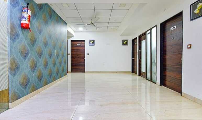 Imagen general del Hotel Fabhotel Acropole Inn. Foto 7