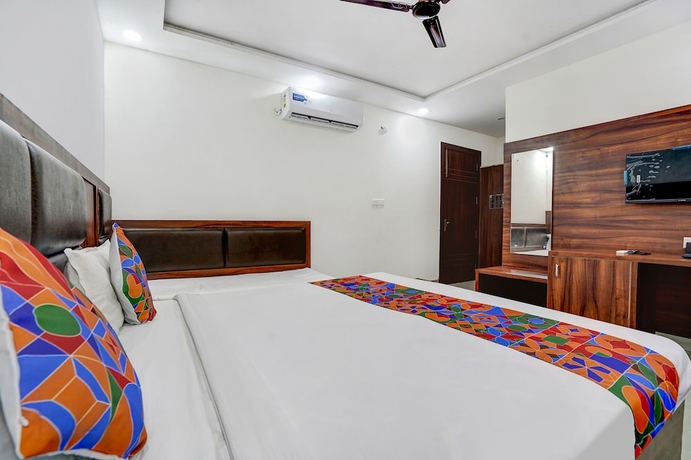 Imagen de la habitación del Hotel Fabhotel Akash Inn. Foto 11