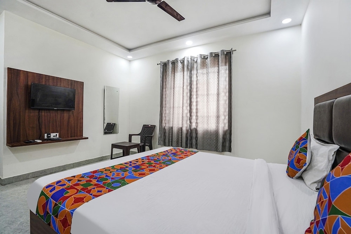 Imagen de la habitación del Hotel Fabhotel Akash Inn. Foto 12