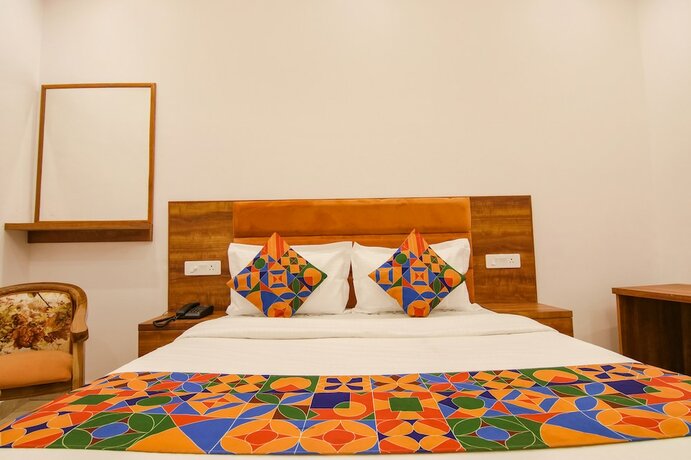 Imagen de la habitación del Hotel Fabhotel Ambassador. Foto 17