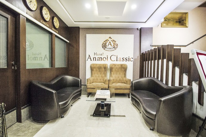 Imagen de los interiores del Hotel Fabhotel Anmol's Classic Napier Town. Foto 18