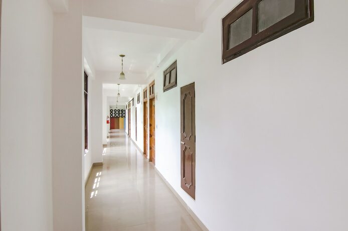 Imagen general del Hotel Fabhotel Aransh Resorts Celebriti. Foto 7