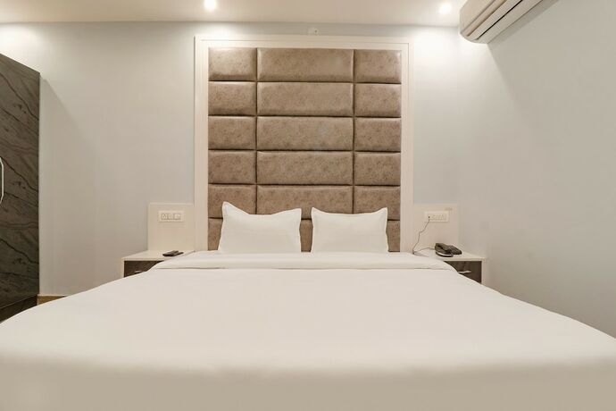 Imagen general del Hotel Fabhotel Av Royale. Foto 1