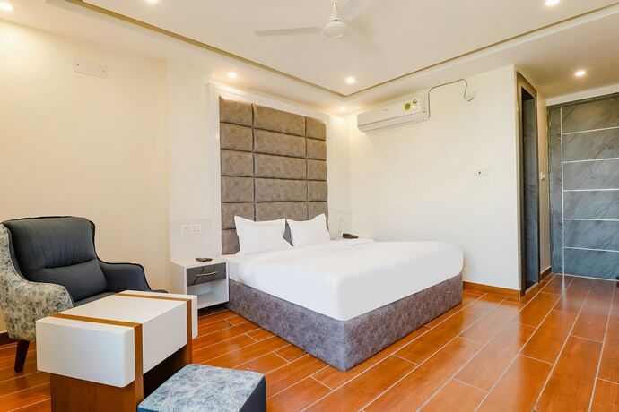 Imagen de la habitación del Hotel Fabhotel Av Royale. Foto 20