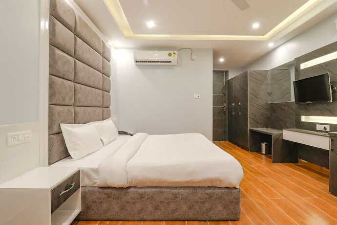Imagen general del Hotel Fabhotel Av Royale. Foto 13