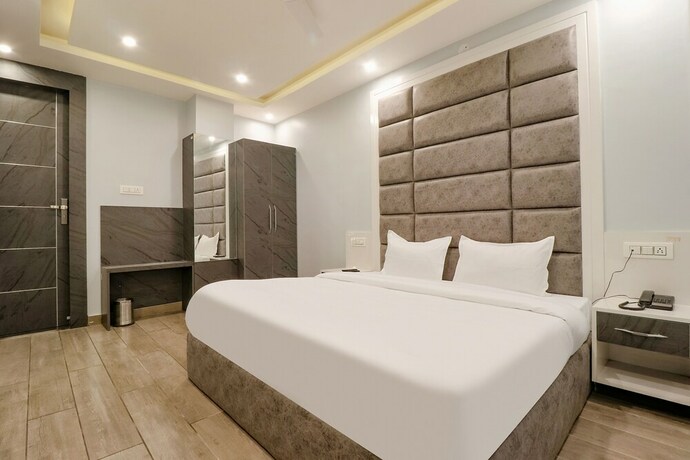 Imagen general del Hotel Fabhotel Av Royale. Foto 15