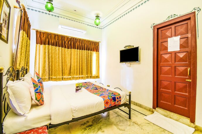 Imagen de la habitación del Hotel Fabhotel Baba Palace Pichola Lake. Foto 12