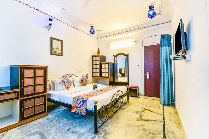 Imagen de la habitación del Hotel Fabhotel Baba Palace Pichola Lake. Foto 14