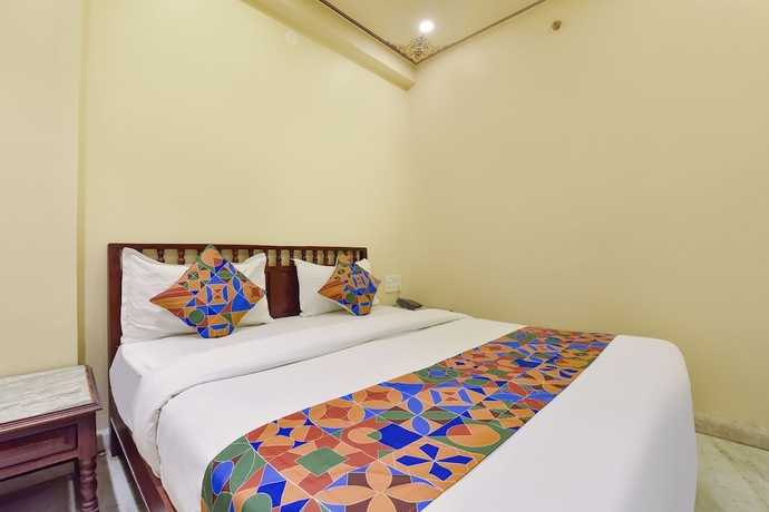 Imagen de la habitación del Hotel Fabhotel Bayan Elegance. Foto 3