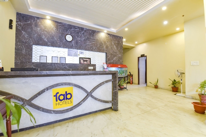 Imagen de los interiores del Hotel Fabhotel Bayan Elegance. Foto 17