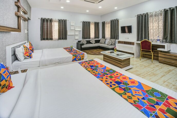 Imagen general del Hotel Fabhotel Bee Town. Foto 14