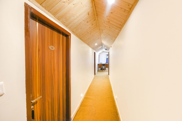 Imagen de los interiores del Hotel Fabhotel Beer Castle. Foto 16