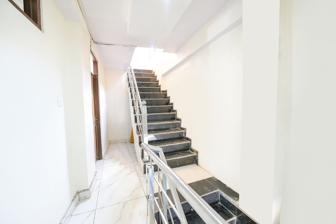 Imagen de los interiores del Hotel Fabhotel Beer Castle. Foto 17