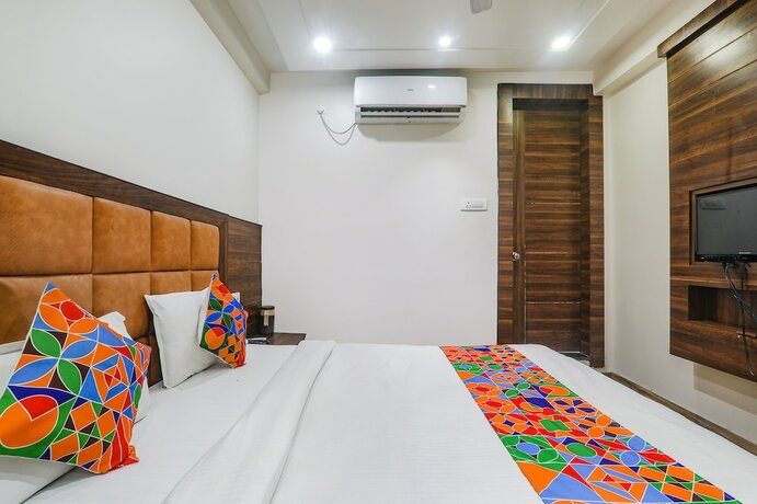 Imagen general del Hotel Fabhotel Bless Inn. Foto 11