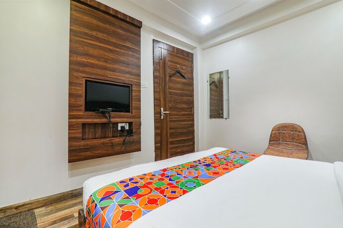 Imagen general del Hotel Fabhotel Bless Inn. Foto 14