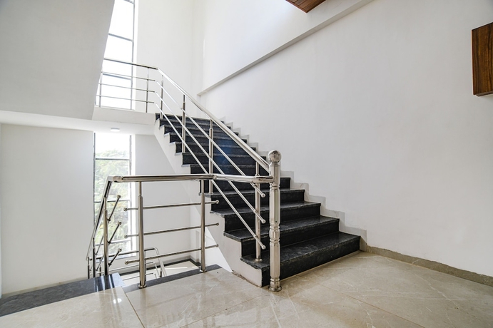 Imagen de los interiores del Hotel Fabhotel Blue Ocean. Foto 15