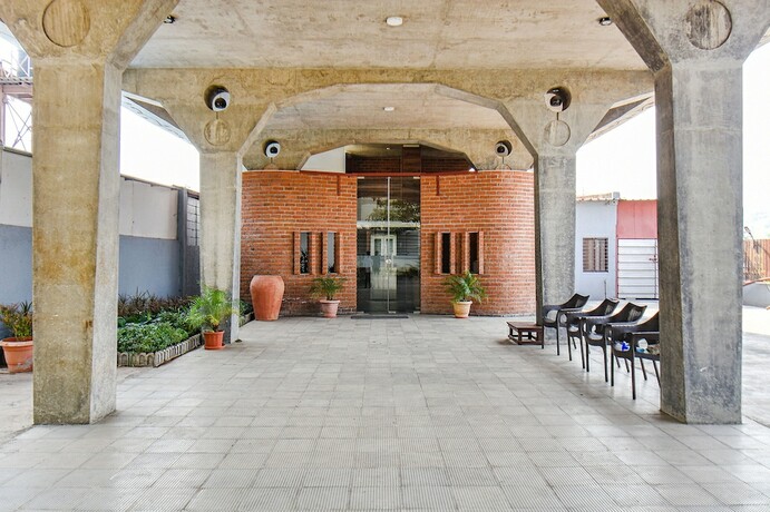 Imagen general del Hotel Fabhotel Brown Inn. Foto 9