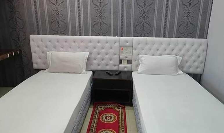 Imagen de la habitación del Hotel Fabhotel Buddha Saalt. Foto 17
