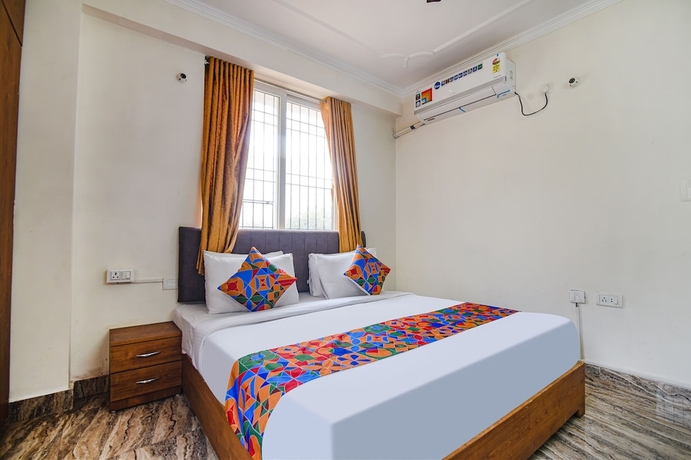 Imagen de la habitación del Hotel Fabhotel Buddha Sunrise. Foto 2
