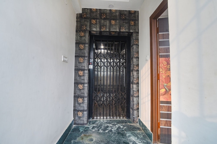 Imagen de los interiores del Hotel Fabhotel Buddha Sunrise. Foto 15