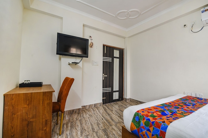 Imagen de la habitación del Hotel Fabhotel Buddha Sunrise. Foto 5
