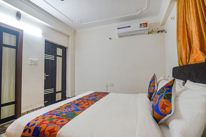 Imagen de la habitación del Hotel Fabhotel Buddha Sunrise. Foto 12