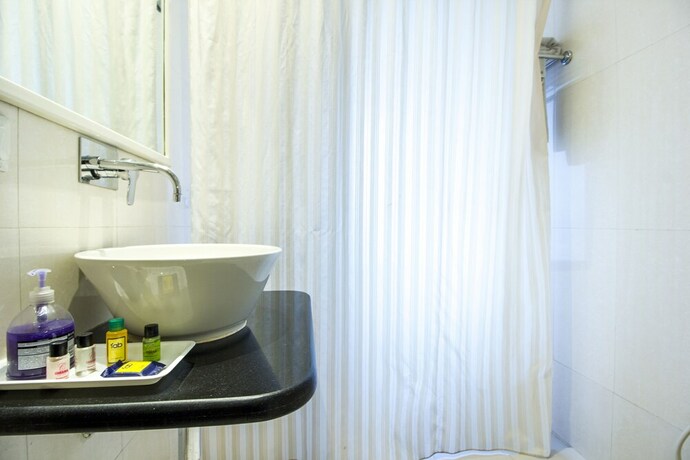 Imagen de la habitación del Hotel Fabhotel Cabana Gk1. Foto 8