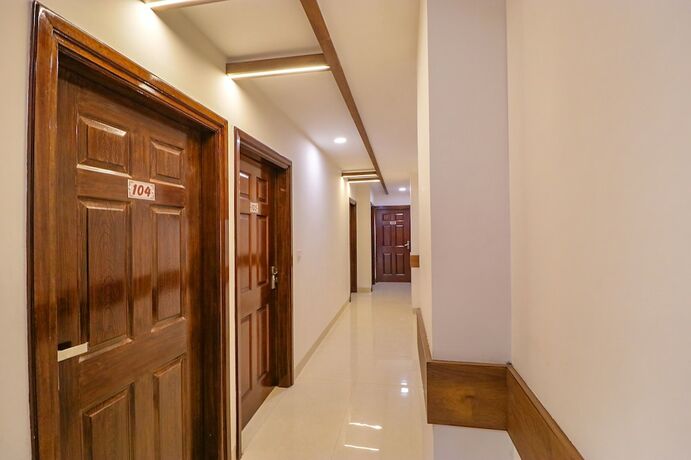 Imagen general del Hotel Fabhotel California Heights. Foto 2