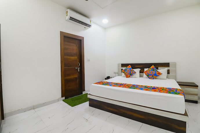 Imagen general del Hotel Fabhotel Chahat Palace. Foto 8