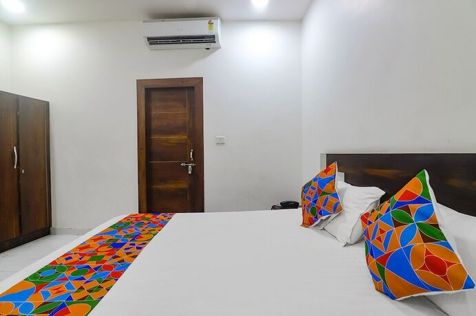 Imagen general del Hotel Fabhotel Chahat Palace. Foto 10