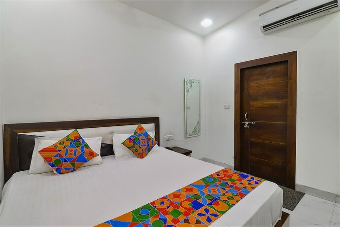 Imagen de la habitación del Hotel Fabhotel Chahat Palace. Foto 19
