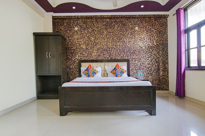 Imagen general del Hotel Fabhotel City Palace. Foto 14