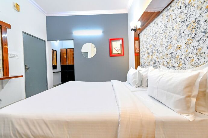 Imagen general del Hotel Fabhotel Classic Holiday. Foto 8