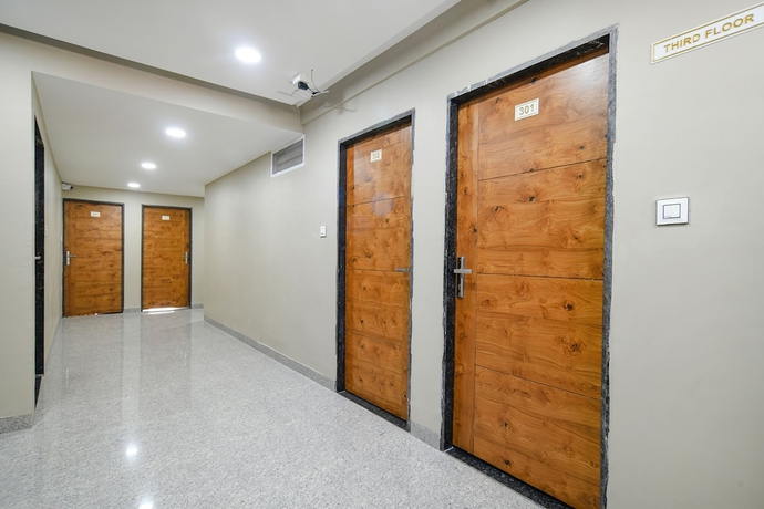 Imagen de los interiores del Hotel Fabhotel Classic Inn. Foto 12