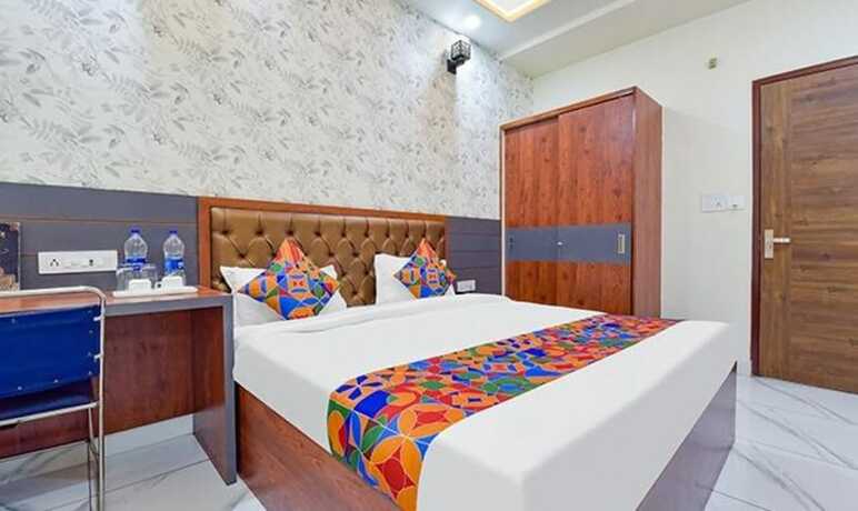 Imagen general del Hotel Fabhotel Cm Palace. Foto 10